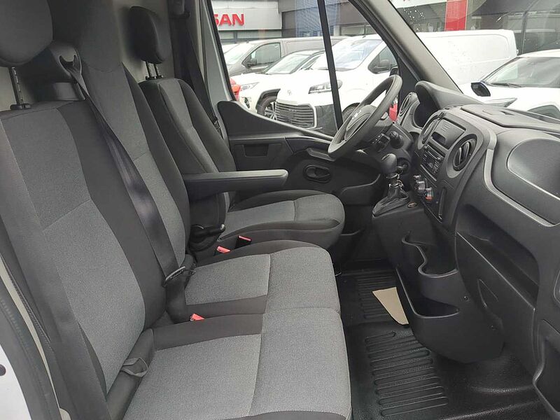 Nissan NV400 Kastenwagen dCi 130 L2H2 3.5t COMFORT AHK